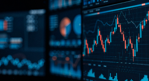 Análisis del mercado financiero con gráficos de velas japonesas
